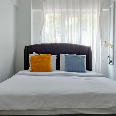 Bosphorus View With 2 Bedrooms And Location איסטמבול