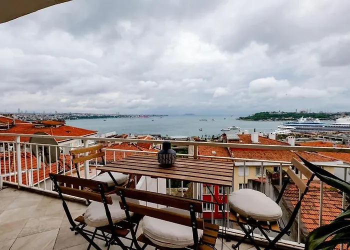 Bosphorus View With 2 Bedrooms And Location Provincia di Istanbul